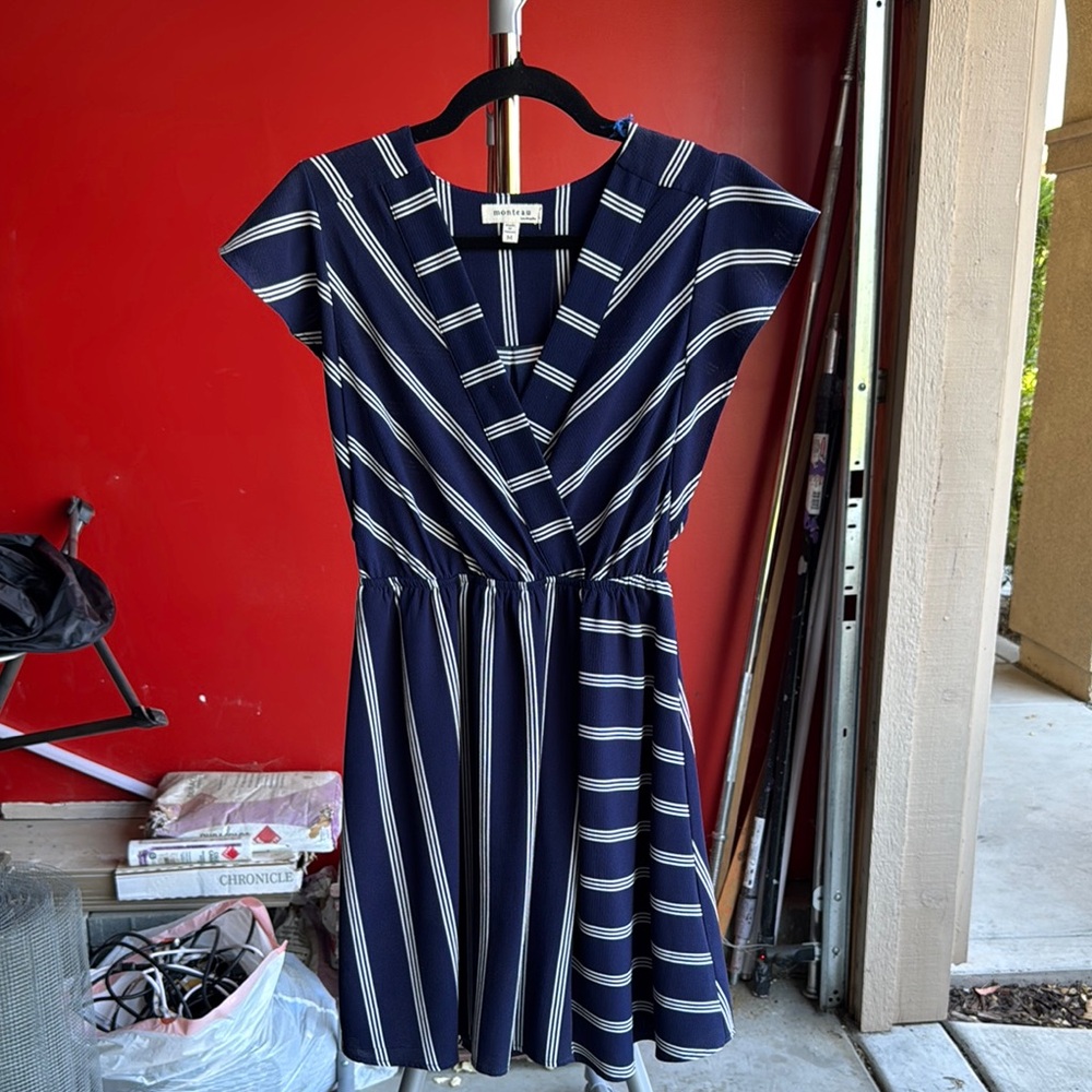 Monteau Los Angeles Navy‎ Striped Dress